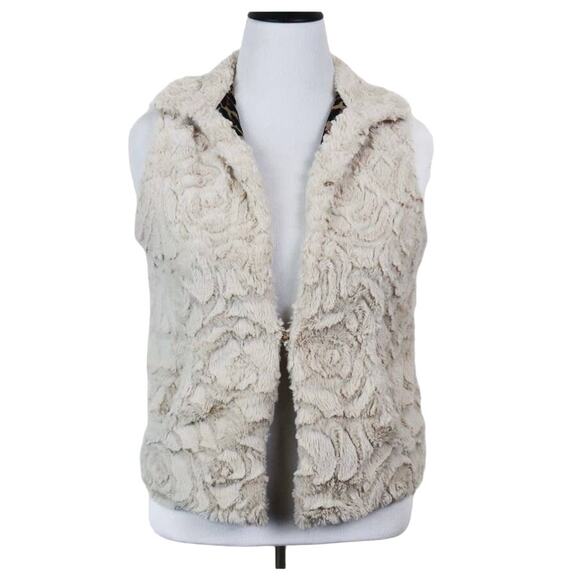 Betsey Johnson Size M Faux Fur Vest Rosette Swirl Cheetah Cream - Picture 3 of 12